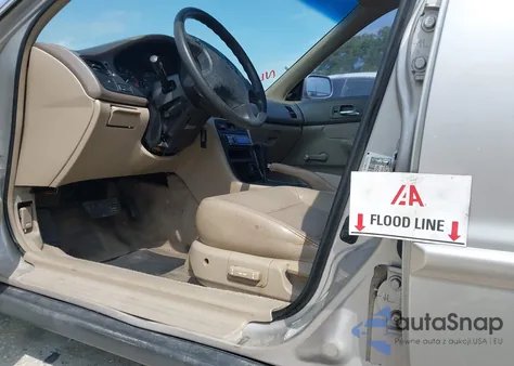 1996 Honda Accord Value z USA, uszkodzony, nr VIN 1HGCD5698TA232320